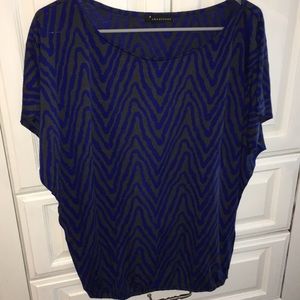 F21 grey and blue printed oversized flowy top